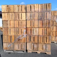 Vol pallet met kisten 50x40x30